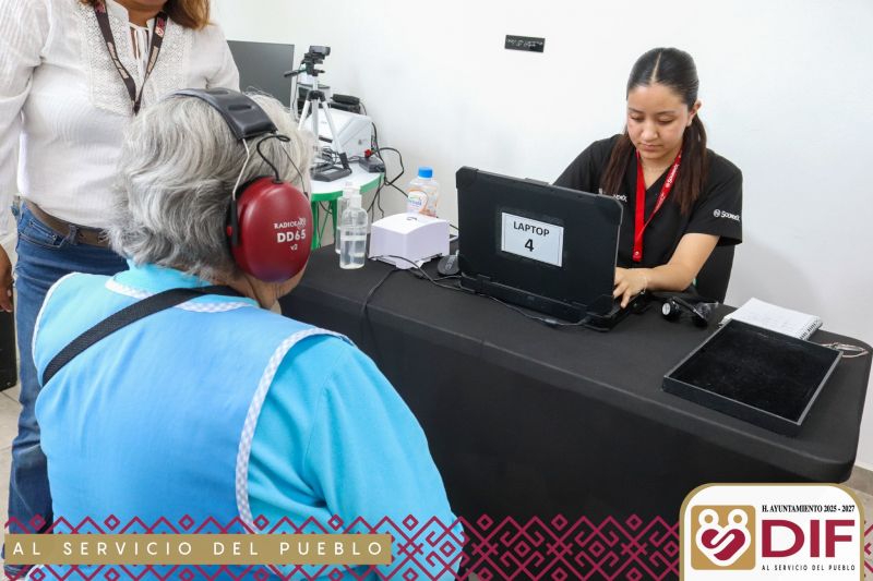 BOLETÍN 15| SMDIF Chicoloapan brinda apoyo auditivo a adultos mayores